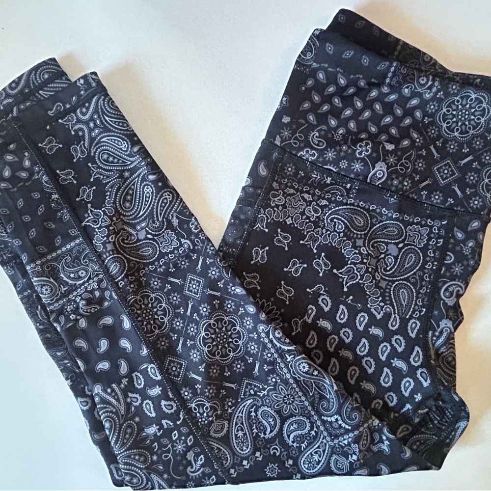 Constantly Varied Gear Black and White Paisley Leggings